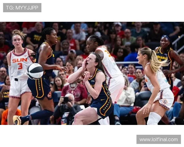 狂热队核心凯特琳·克拉克因伤缺席2025赛季大部分比赛